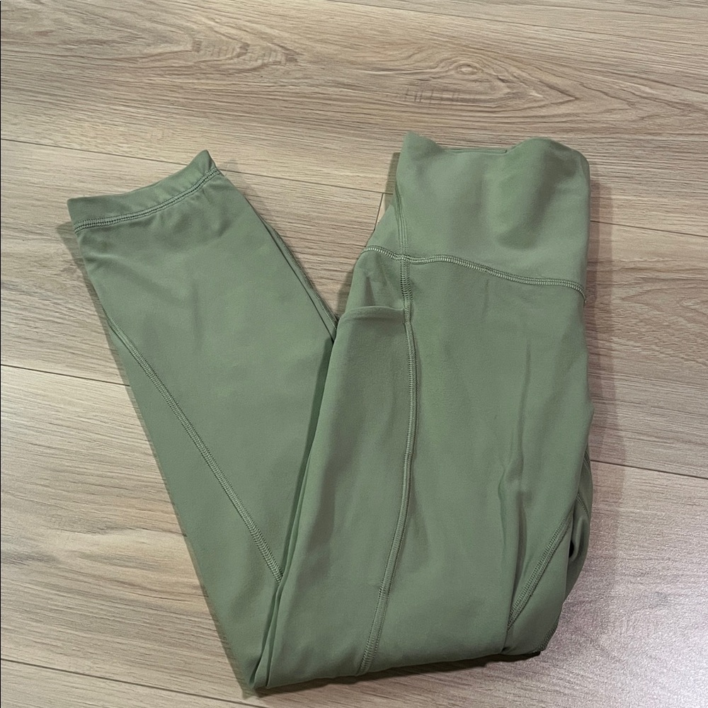 Lululemon align high rise tights with pockets.